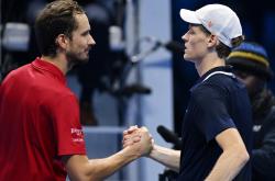 lol全球总决赛-戴维斯杯险胜ATP总决赛，梅德韦杰夫状态火热