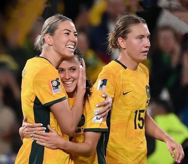 国际女足比赛中个个都是亮点，精彩纷呈让人过目难忘的简单介绍