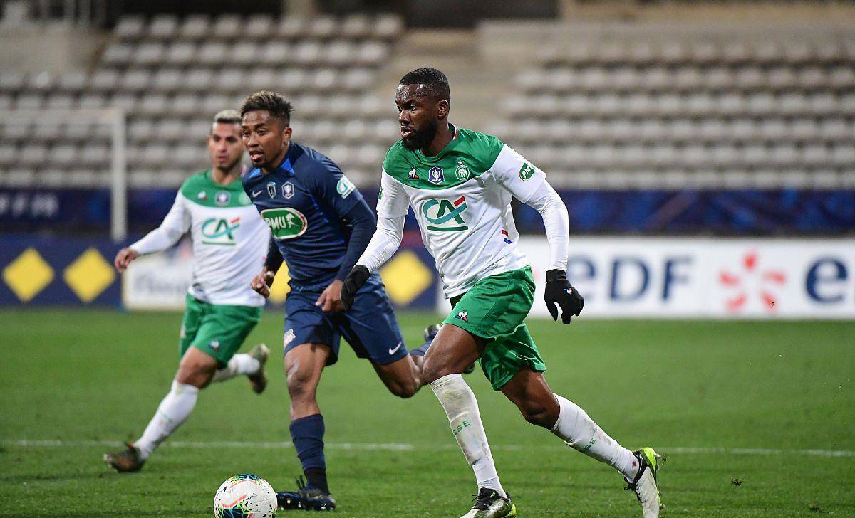 沙尔克04表现强劲，取得连胜保持稳定的简单介绍