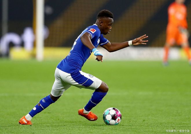 沙尔克04表现强劲，取得连胜保持稳定的简单介绍