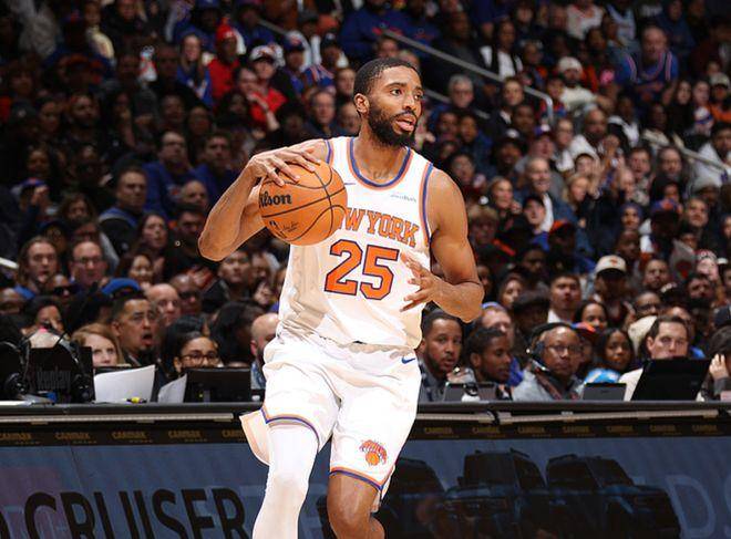 尼克斯惨败篮网,遭遇三连败 尼克斯惨败篮网,遭遇三连败