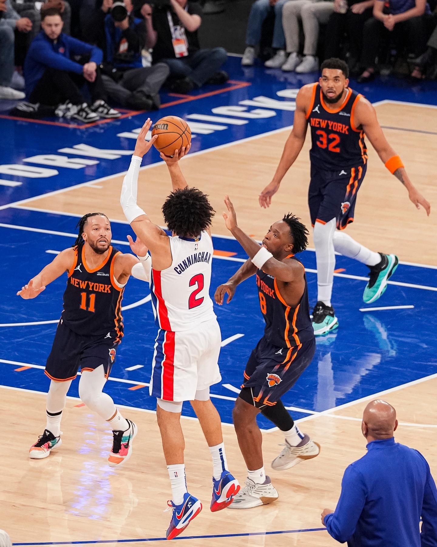 尼克斯惨败篮网,遭遇三连败 尼克斯惨败篮网,遭遇三连败