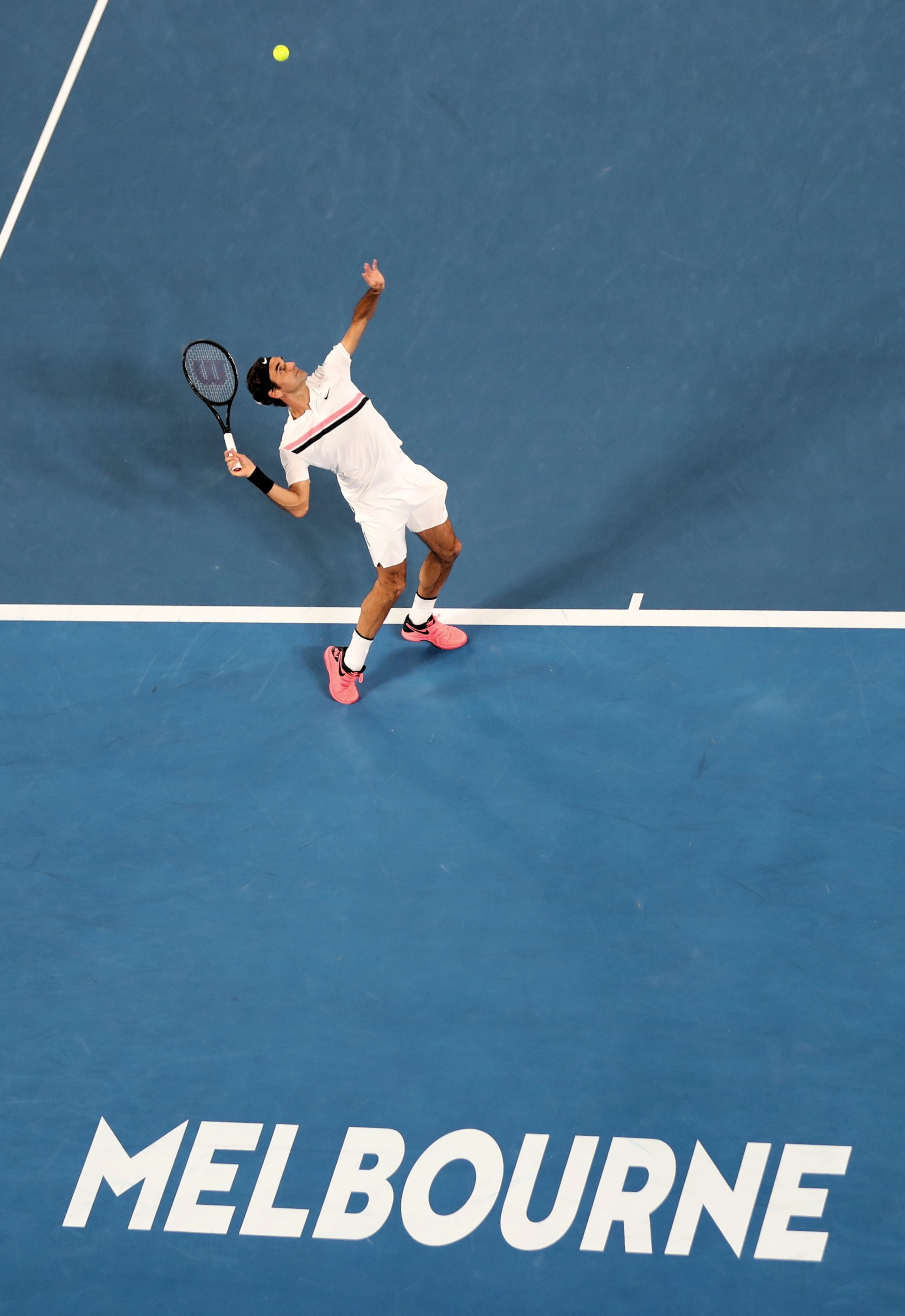 关于欧洲网球队险胜澳大利亚网球队，费德勒绝境逆转的信息