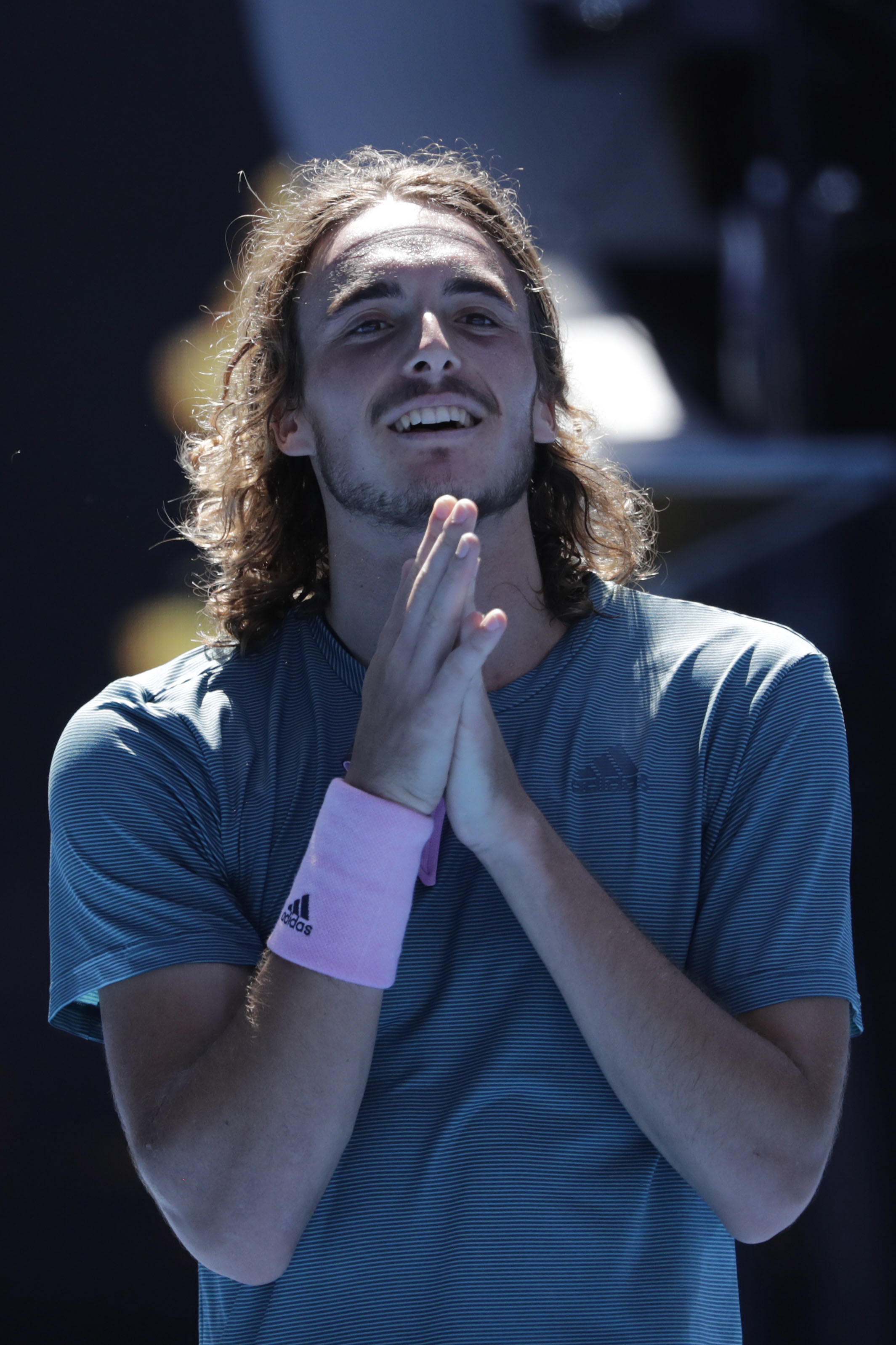 世界网球队爆冷澳大利亚网球队，西西帕斯送出助攻的简单介绍