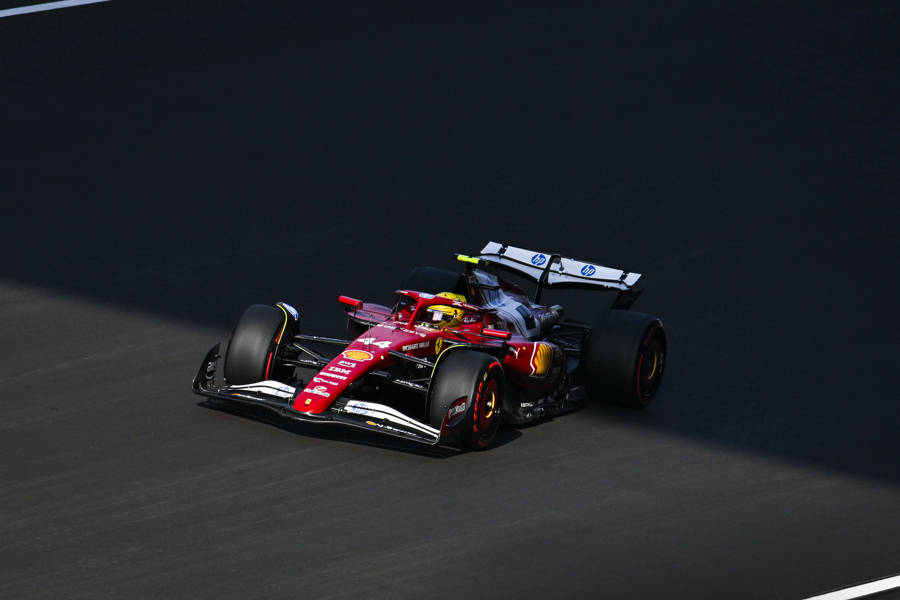 迈凯伦逆转法拉利，汉密尔顿点燃赛场